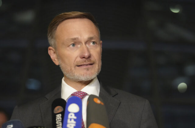 Nemecký kancelár odvolal ministra financií,&hellip;