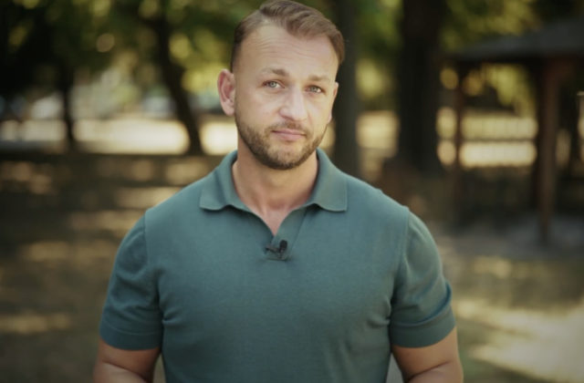 Niektorí politici majú zvýšenú ochranu. Šutaj Eštok apeluje na opozíciu, aby neohrozovala ich bezpečnosť (video)