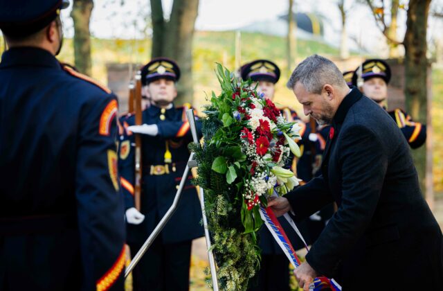 Peter Pellegrini si pri príležitosti Medzinárodného dňa vojnových veteránov uctil pamiatku obetí prvej svetovej vojny (foto)