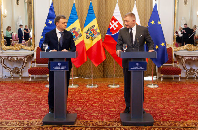 Fico podporuje vstup Moldavska do EÚ, pri stretnutí s premiérom Receanom vyjadril záujem o…
