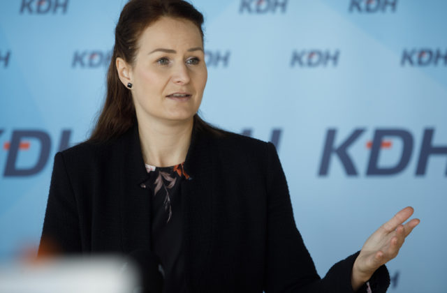 Dodrží Fico svoje slovo a odstúpi? Pýta sa Holečková a tvrdí, že firma jeho&hellip;