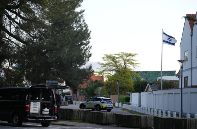 Pri izraelskom veľvyslanectve v Kodani&hellip;