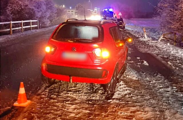 Policajtku v Nitre pri riadení cestnej premávky zrazilo…