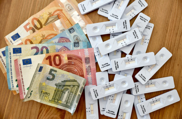 Vláda schválila návrh o finančnom odškodnení osôb, ktoré dostali pokutu pre nedodržané opatrenia počas&hellip;