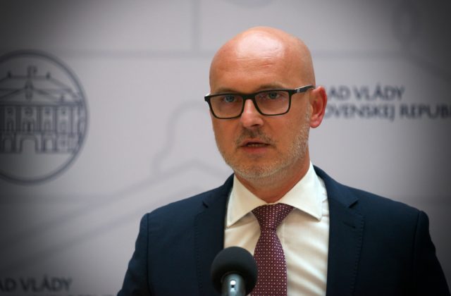 Liberáli zakladajú iniciatívu Pravicový blok, pridávajú sa k nim tri strany