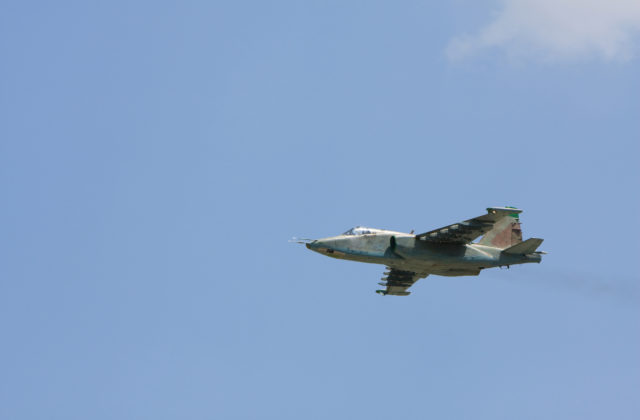 Ukrajinci mali v Doneckej oblasti zostreliť ďalšie ruské lietadlo Su-25