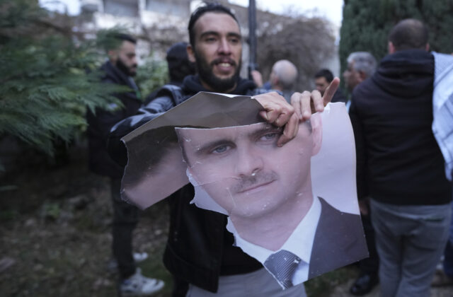 Západ víta koniec al-Asadovho režimu,&hellip;