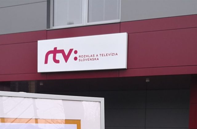 Vedenie STVR sa ohradzuje voči tvrdeniam o vplyve vlády na spravodajstvo. Slanina sa o nespokojnosti redaktorov dozvedel z médií