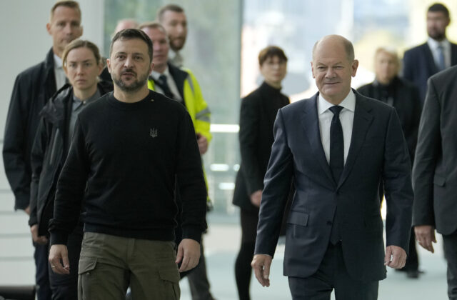 Kancelár Scholz pricestoval na Ukrajinu,&hellip;