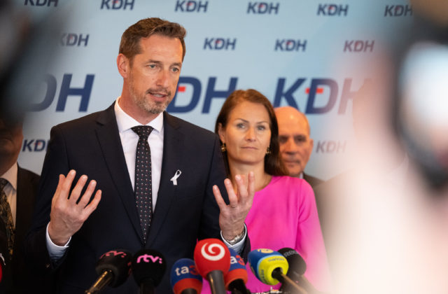 KDH kritizuje zmeny predložené Danielom Karasom. V súvislosti s doživotnou rentou pre prokurátorov sú…