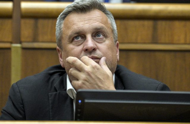 Danko si nevie predstaviť zákonnú reguláciu protestov. Sám som na ne chodil, hovorí