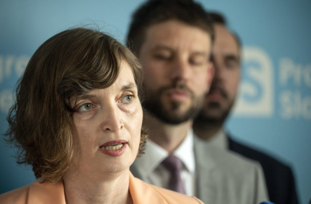 Progresívne Slovensko podáva podnet na Ústavný súd, výhrady k novele infozákona mal aj Pellegrini