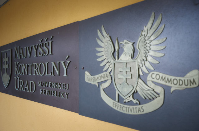 Dohodári nahrádzajú štátnych zamestnancov, NKÚ zistil vedomé obchádzanie Zákonníka práce na niektorých ministerstvách