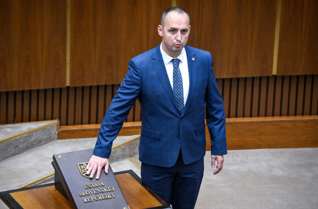 Kresťanskí demokrati žiadajú okamžite sfunkčniť výbor na kontrolu SIS. Hrozí hrubý zásah do súkromia…