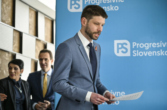Slovenská národná strana podporí odvolanie Michala Šimečku z postu podpredsedu parlamentu
