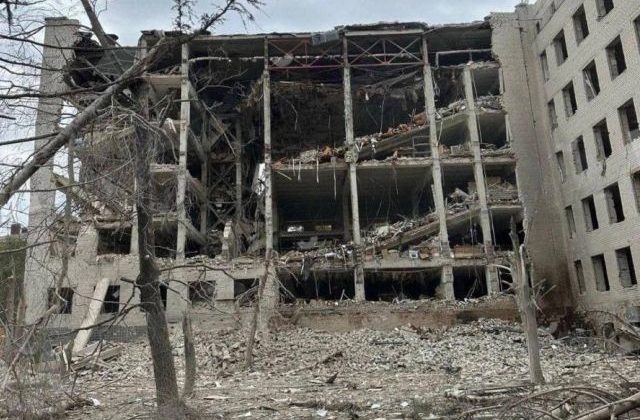 Krvavý útok v Poltavskej oblasti: Ruské rakety zabili v nemocnici a vzdelávacom zariadení desiatky…