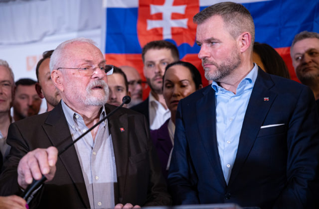 Hrdinami Nežnej revolúcie sú podľa Gašparoviča občania, bývalý prezident sa vyjadril aj k súčasnej politickej situácii