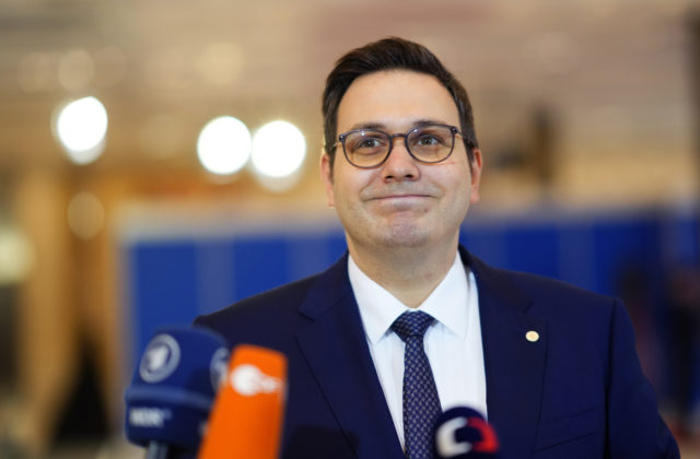 Šéf českej diplomacie Lipavský opustil&hellip;