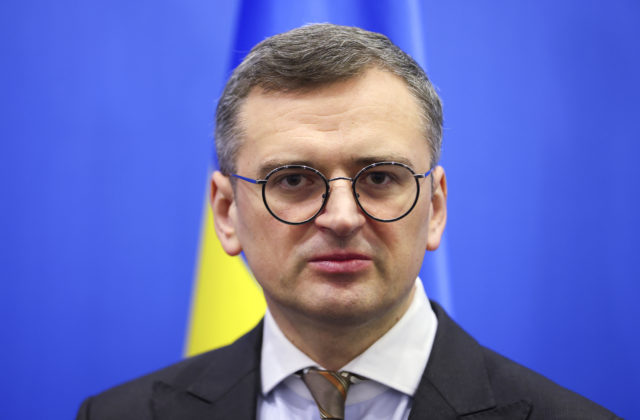Ukrajinský minister zahraničných vecí Dmytro Kuleba odstúpil z funkcie (foto)