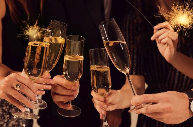 Silvester v minulosti a dnes: Pomaly miznú ohňostroje a prečo by sa na Nový&hellip;