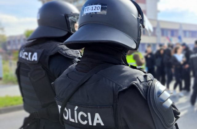 Polícia monitoruje protesty v mestách, žiada rešpektovanie pokynov a bezpečnostných opatrení
