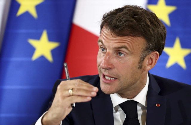 Prezident Macron začal rozhovory k vytvoreniu novej francúzskej vlády