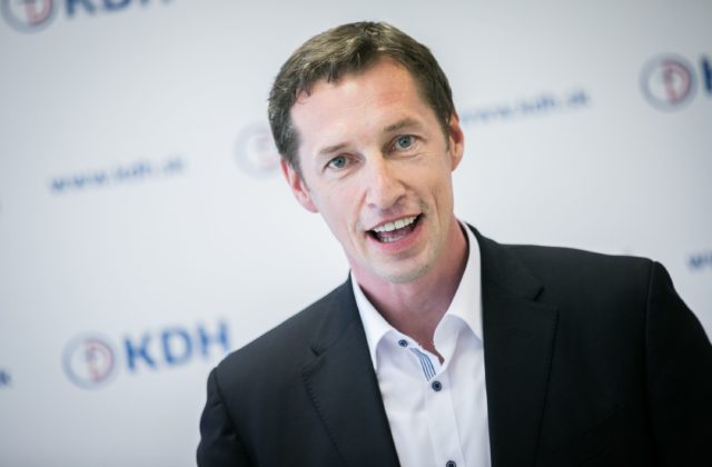 Predseda KDH Milan Majerský želá do nového roku občanom jednotu, stabilitu a nádej, že zavládne dobro