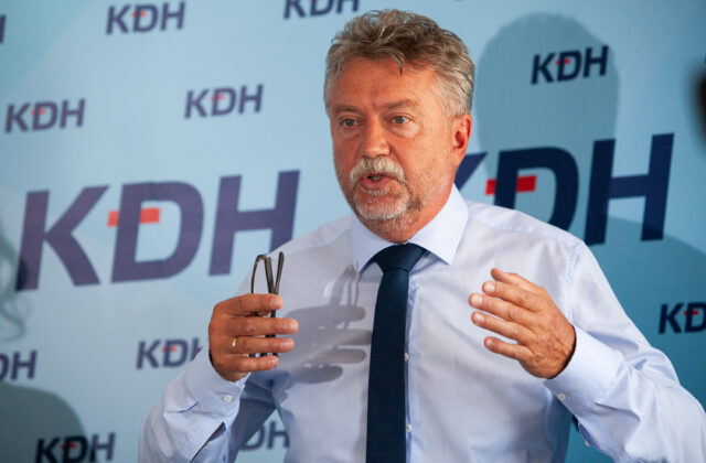 Ministerstvo kultúry ohrozuje chod svojich inštitúcií, KDH chce…