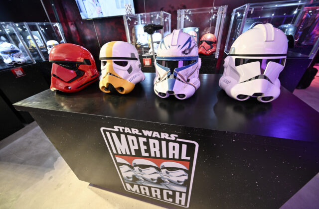 Za predaj helmy z filmu&hellip;