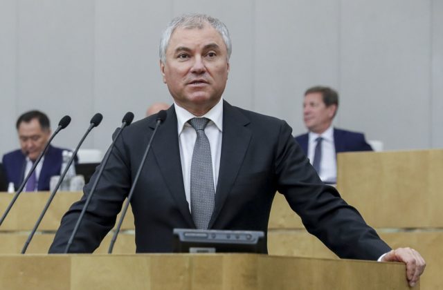 Volodin sa vyhráža raketovým útokom na Európsky parlament. Zmena reštrikcií pre Ukrajinu vedie k…