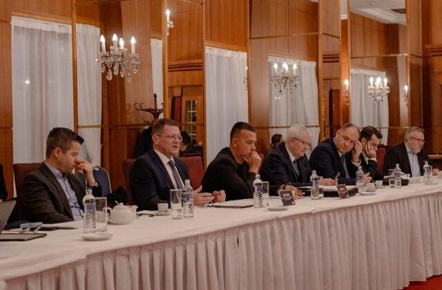 Kmec diskutoval so zamestnávateľmi o&hellip;