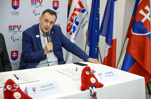 Stolnotenisový pár Riapoš a Lovaš…