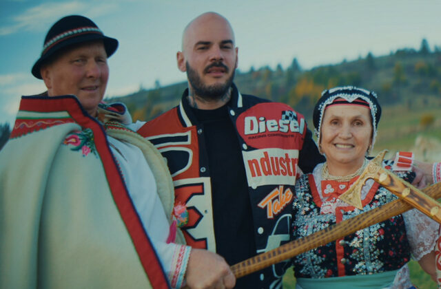 Majself piesňou Rodná zem pripomína…