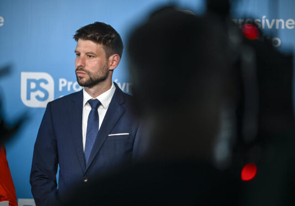 Voľby by vyhrali progresívci, liberáli ani národniari by sa do parlamentu nedostali