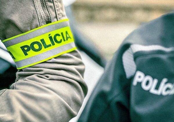 Prešovská polícia obvinila 42-ročného opitého vodiča za nehodu na diaľnici, spôsobil škodu za 8000 eur