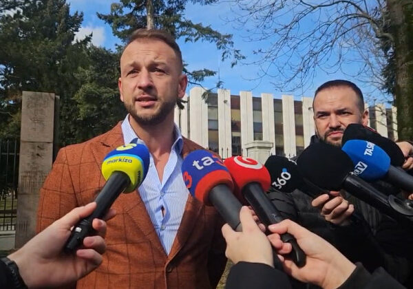 Šutaj Eštok informoval o zásahu bezpečnostných zložiek na úrade vlády, išlo o ostré protiteroristické cvičenie – VIDEO, FOTO