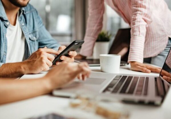 Cez 50 percent mladých mení prácu do dvoch rokov, motivácia vyšším platom pri Generácii Z už neplatí