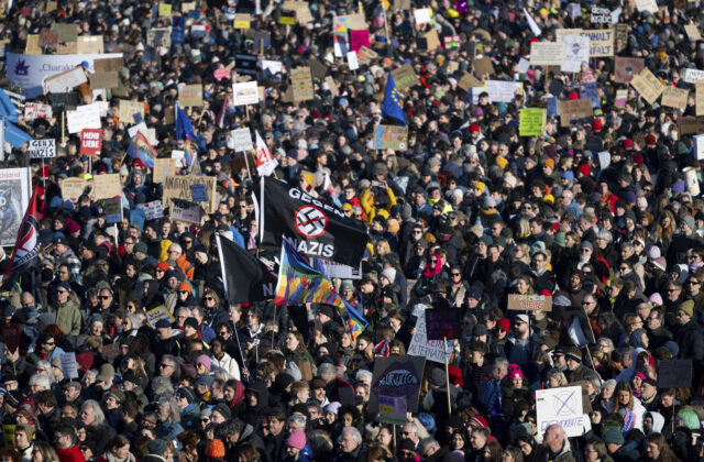 V Mníchove protestovalo 250-tisíc ľudí&hellip;