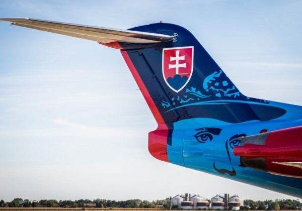 Vládny špeciál Fokker 100 absolvoval svoj posledný let, slúžiť bude ako múzejný exponát – FOTO