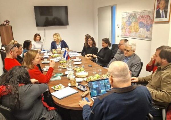 Úrad komisára zorganizoval okrúhly stôl, riešil zmenu legislatívy o prístupnosti výrobkov a služieb pre osoby so zdravotným postihnutím