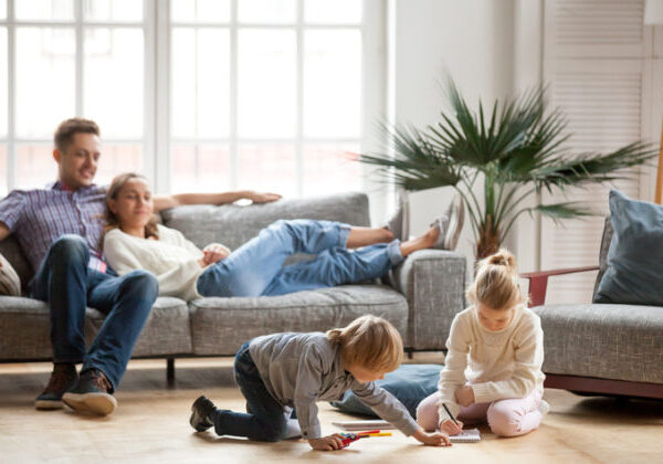 Rodiny s tromi a viac deťmi dominujú na Orave a východe Slovenska, najnižšia pôrodnosť je v oblasti Bratislavy