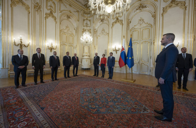 Prezident Pellegrini odovzdal poverovacie listiny piatim veľvyslancom –…