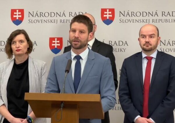 Okrúhly stôl u prezidenta je podľa Šimečku pascou pre opozíciu, Dubéci hovorí o paralýze štátu – VIDEO