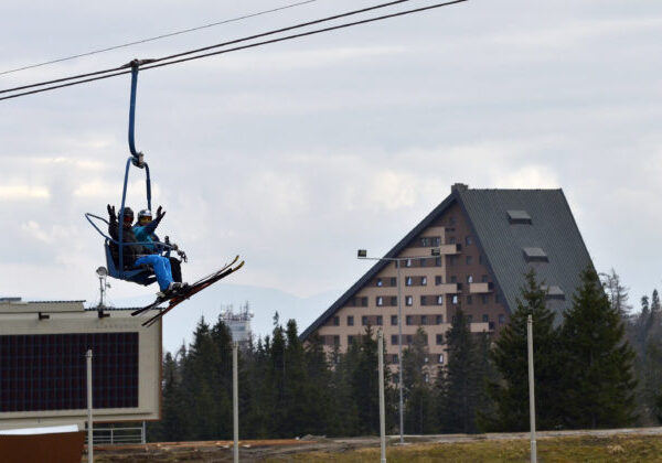 Množstvo hotelov vo Vysokých Tatrách hlási pred jarnými prázdninami plné kapacity, dopyt sa však mení