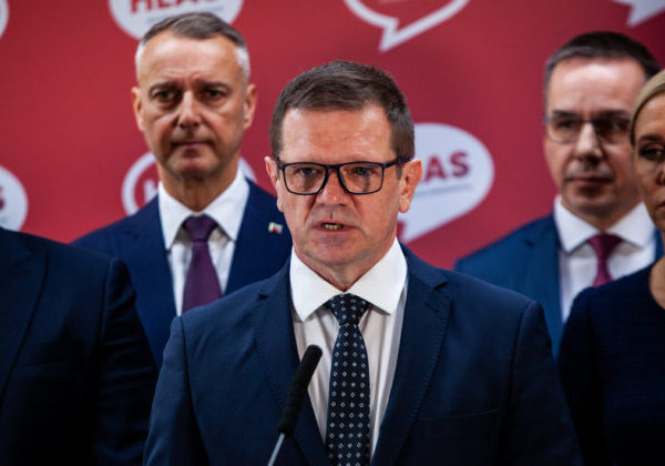 K určitému prerozdeleniu postov vo vláde podľa Kmeca dôjde. Nevylúčil, že by mohol nahradiť Rašiho