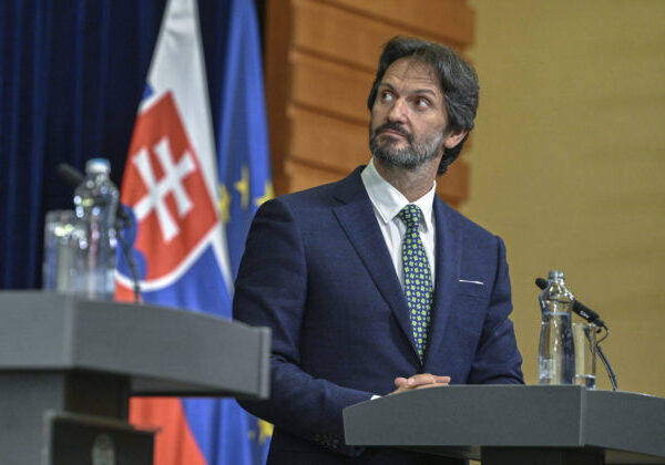 Kaliňák prehovoril o problémoch v koalícii: Máme 79 poslancov, rokovania o účasti stále prebiehajú