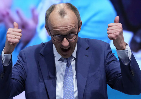 Favorit nemeckých volieb Merz vyzýva na rýchle koaličné rozhovory a zostavenie vlády do Veľkej noci