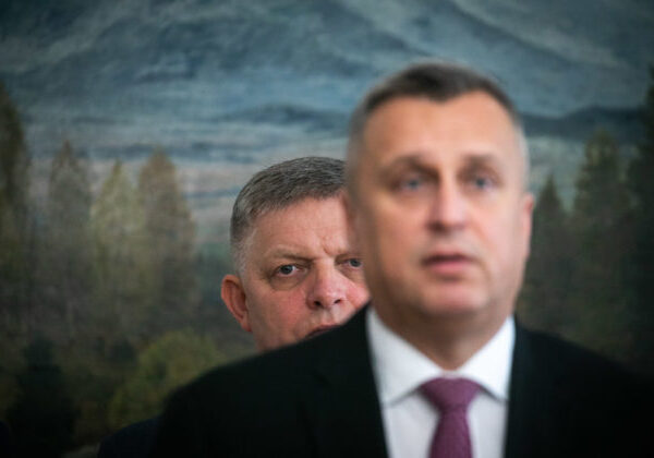 Vždy ste nás použili a následne takmer zničili, píše Danko v liste Ficovi