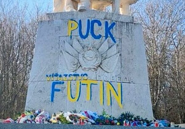 Dargovský pamätník sa stal terčom vandalizmu. Šutaj Eštok hovorí o snahe opozície prepísať dejiny