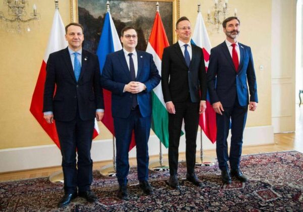 Vyšehradská skupina oslavuje 34 rokov. Podľa Blanára zoskupenie stále funguje a prináša prospech obyvateľom členských štátov – FOTO